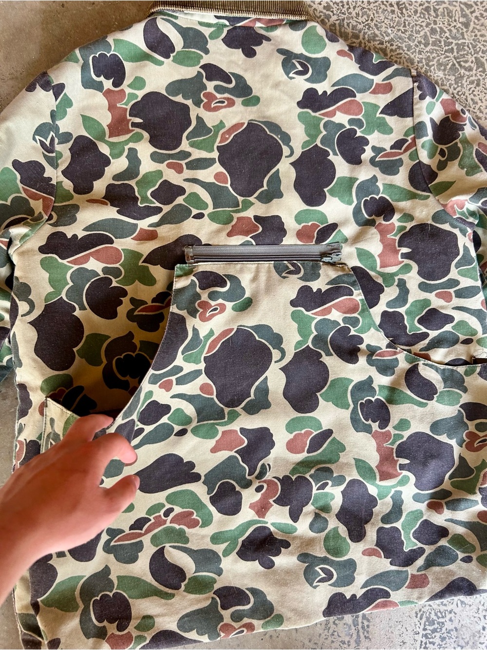 Walls Green Camo field coat with Olive Corduroy Collar - Picture 4 of 12